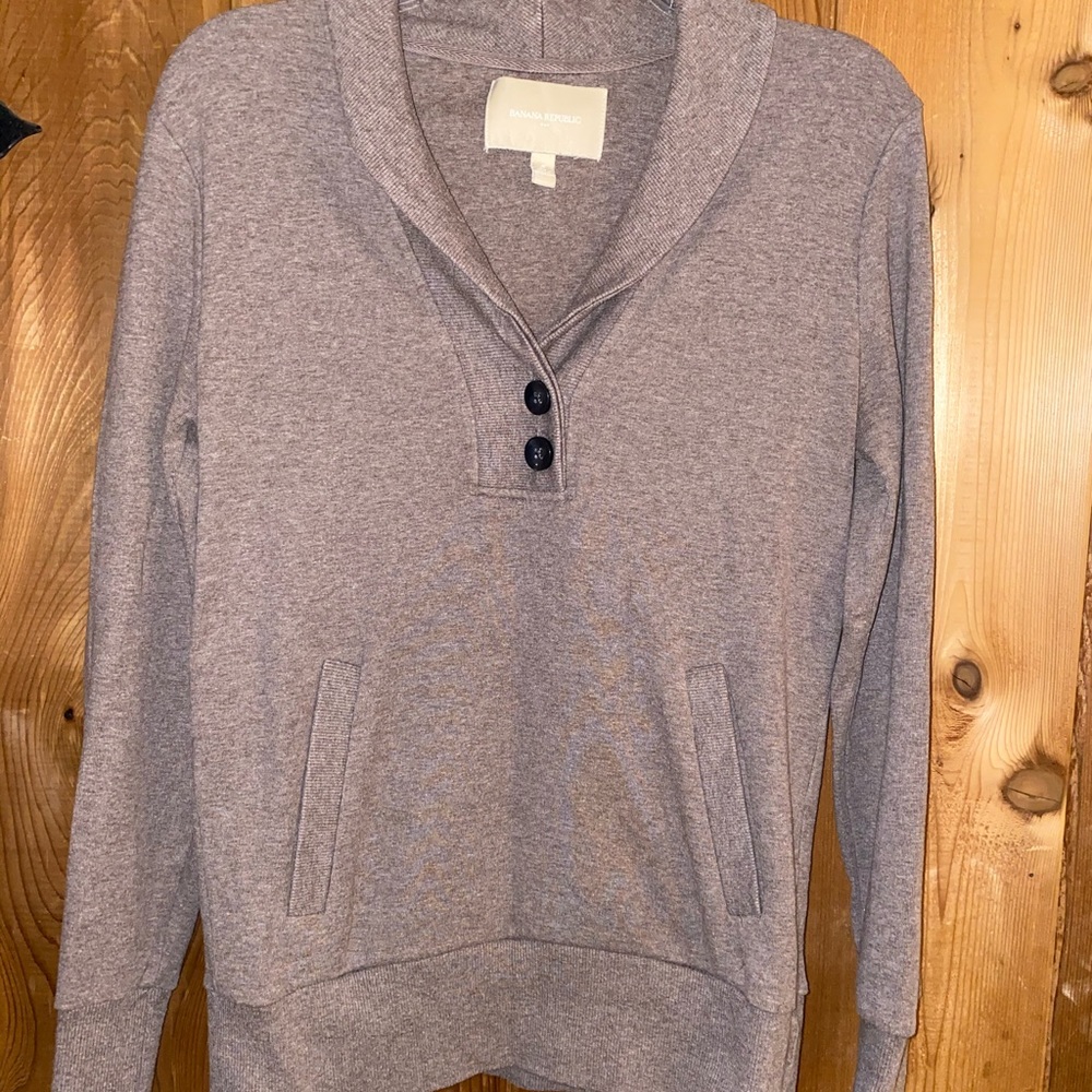 Banana Republic pullover